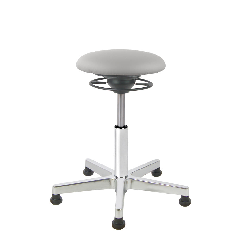 BALIMO Classic-Star in hellgrau (Kunstleder) mit Chrom-Fußkreuz – ergonomischer Sitzhocker mit Bodengleitern